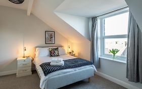 Stunning 5 Bedroom 5 En-Suite Victorian House In Harrogate